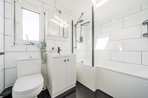 En Suite- click for photo gallery